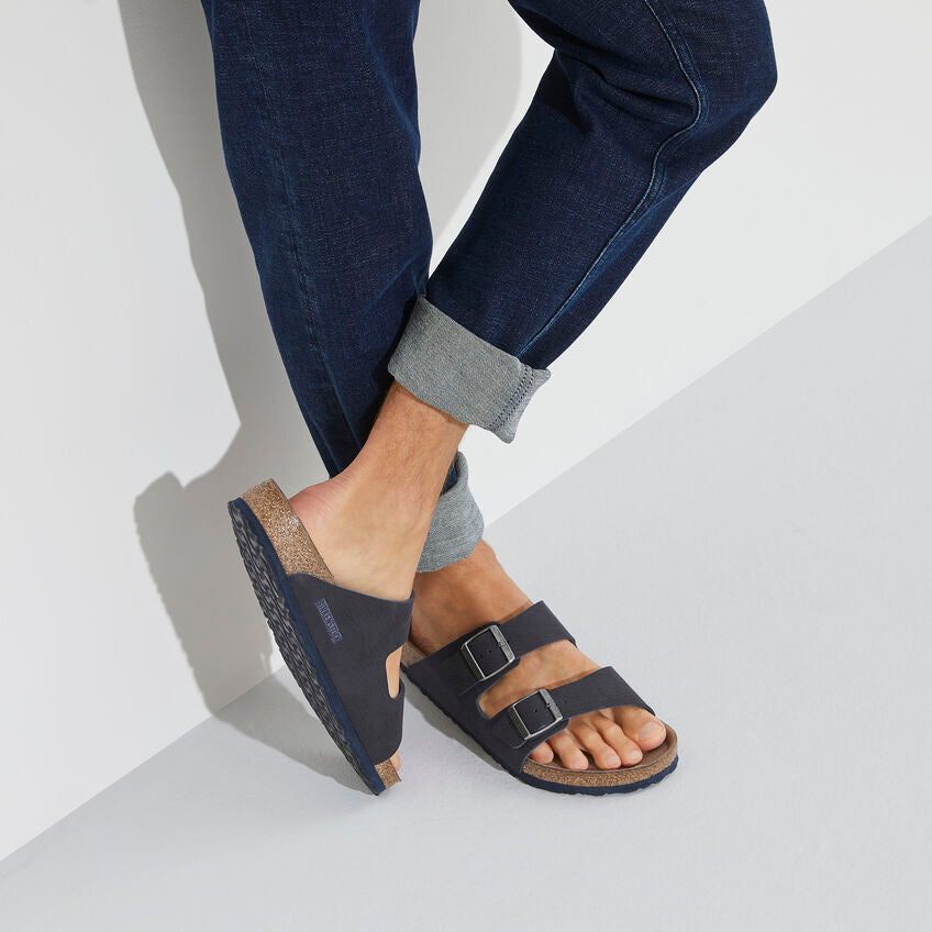 Sandalias De La Marca Birkenstock Para Hombre Modelo Arizona Versión Vegana Microfibra Desert Dust Indigo Blue En Color Azul