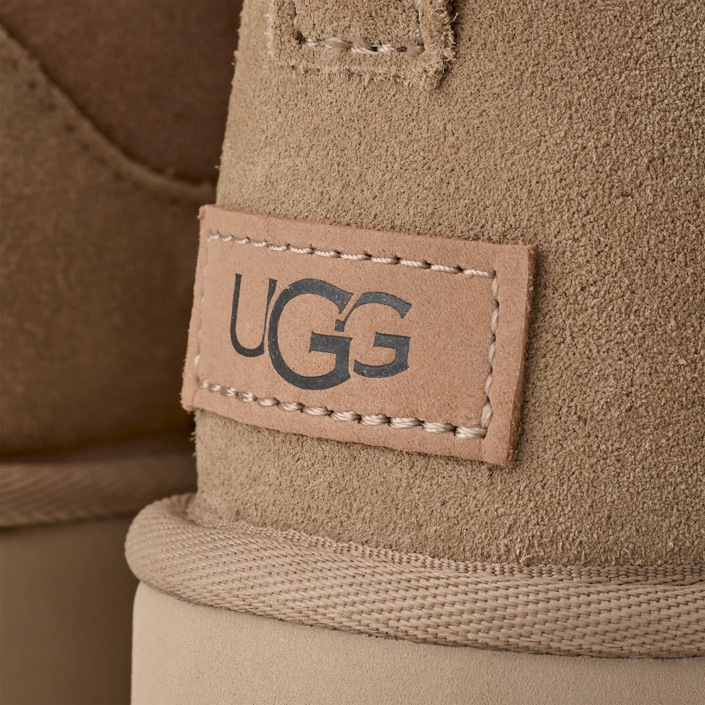 UGG | Dames enkellaarsjes | Classic Ultra Mini zand | Beige