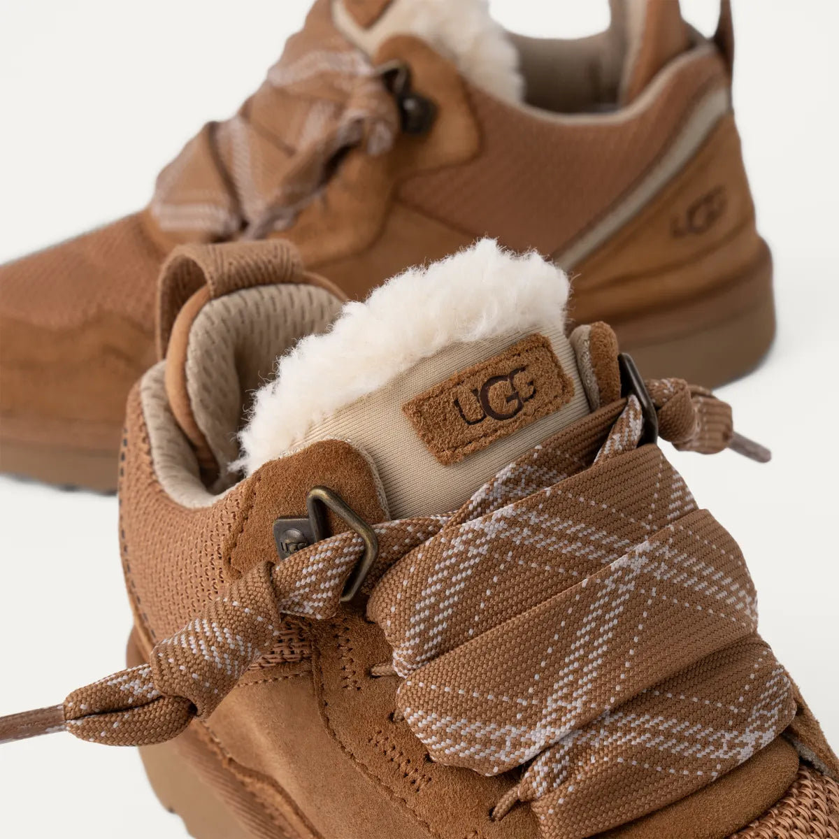 UGG | SNEAKERS MUJER | LOWMEL | CHESTNUT | MARRÓN