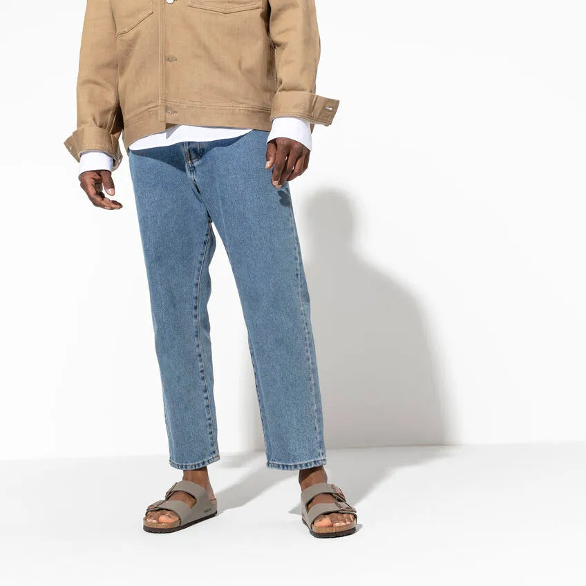 Sandalias De La Marca Birkenstock Para Unisex Modelo Arizona Birko-Flor Nubuck Stone En Color Gris