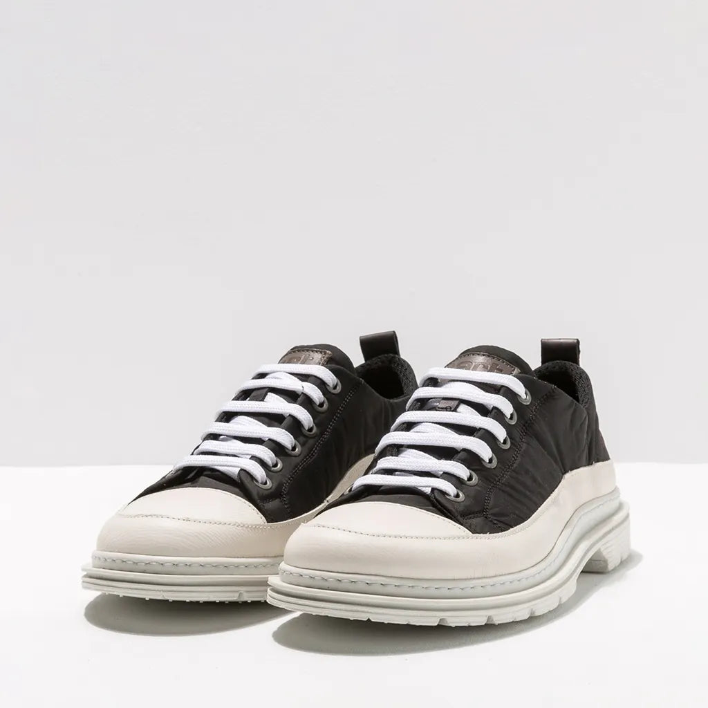 KUNST | SNEAKER | MANN | BIRMINGHAM