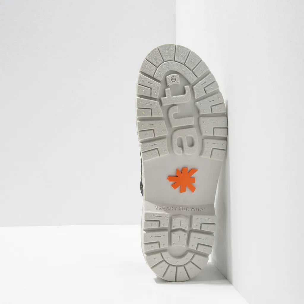 KUNST | SNEAKER | MANN | BIRMINGHAM
