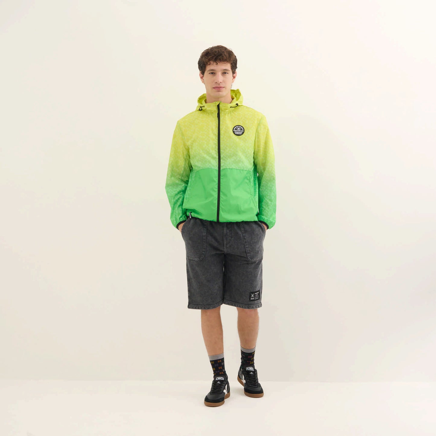 MUNICH | CHAQUETA | HOMBRE | WINDBREAKER MONOGRAM | AMARILLO