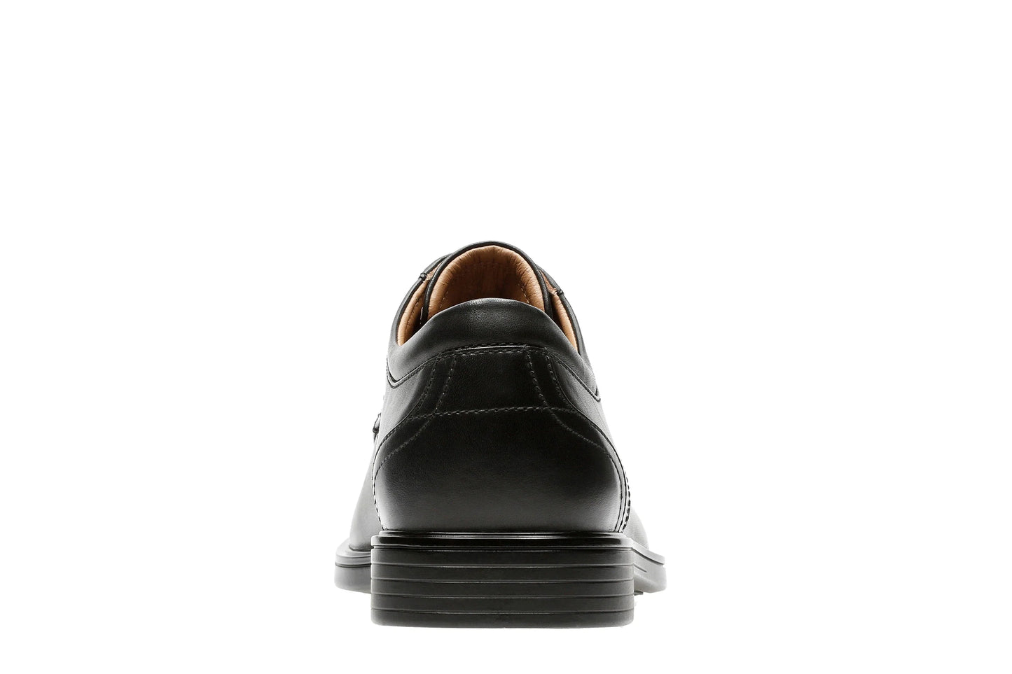 Chaussures habillées pour hommes de marque Clarks, modèle A Aldric Park en cuir noir en noir.