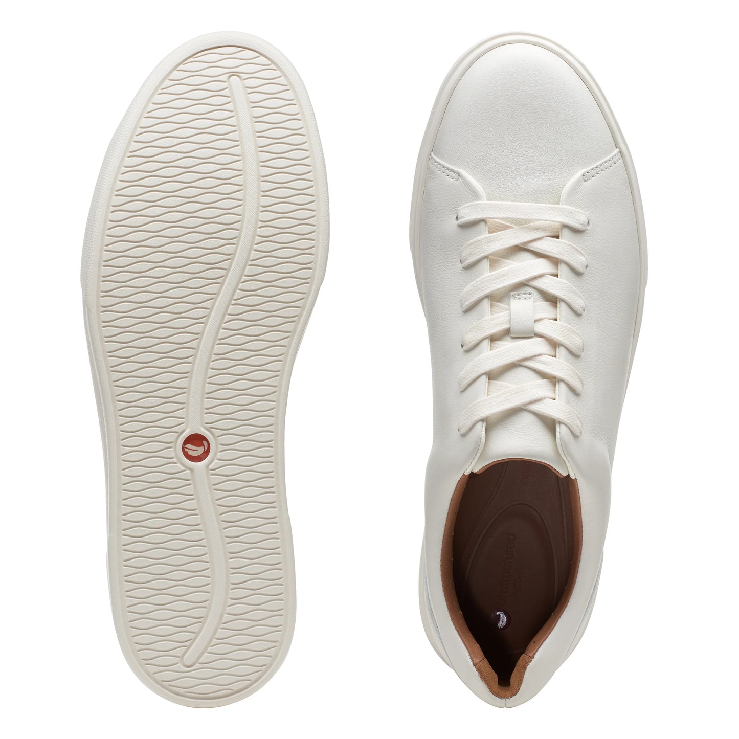 Baskets homme de la marque Clarks, modèle un costa lace white cuir en blanc.
