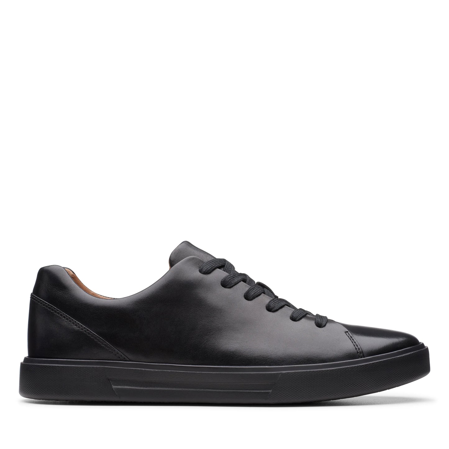 Chaussures de sport pour homme de la marque Clarks, modèle un costa lace black en noir.