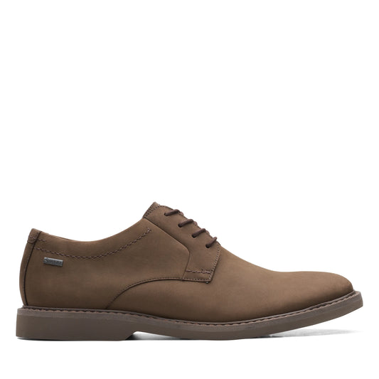 CLARKSのメンズ カジュアル シューズ、Atticusltlogtx ダーク ブラウン ナブ モデル (ブラウン)。