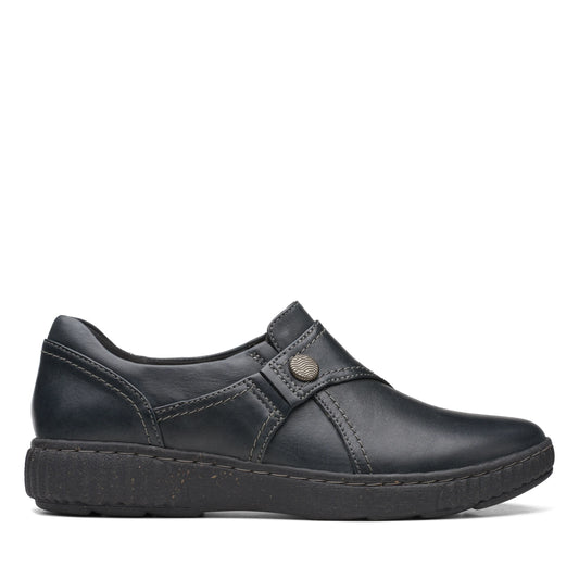 Chaussures décontractées pour femmes de la marque Clarks, modèle Caroline Pearl Black Leather en noir.