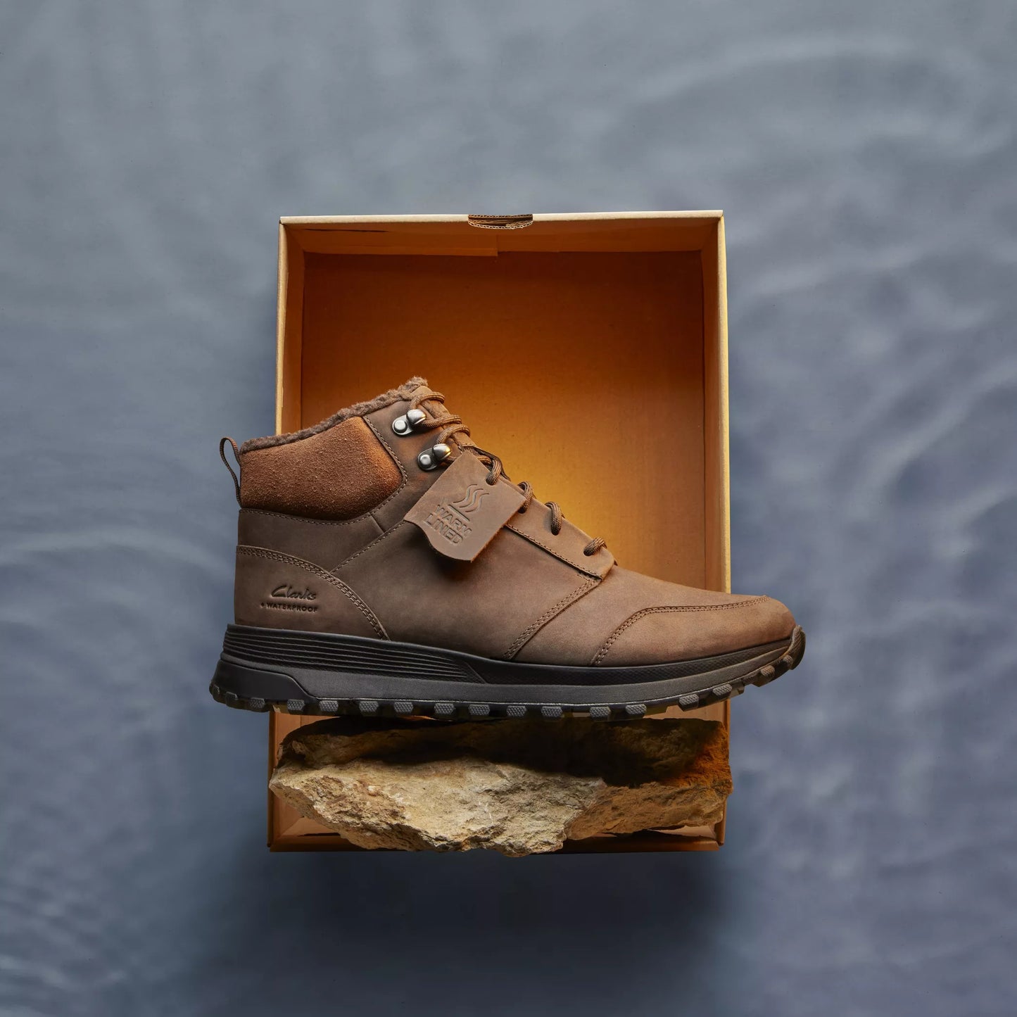 Botas De La Marca Clarks Para Hombre Modelo Atl Trek Up Wp Brown Wlined Leather En Color Marrón