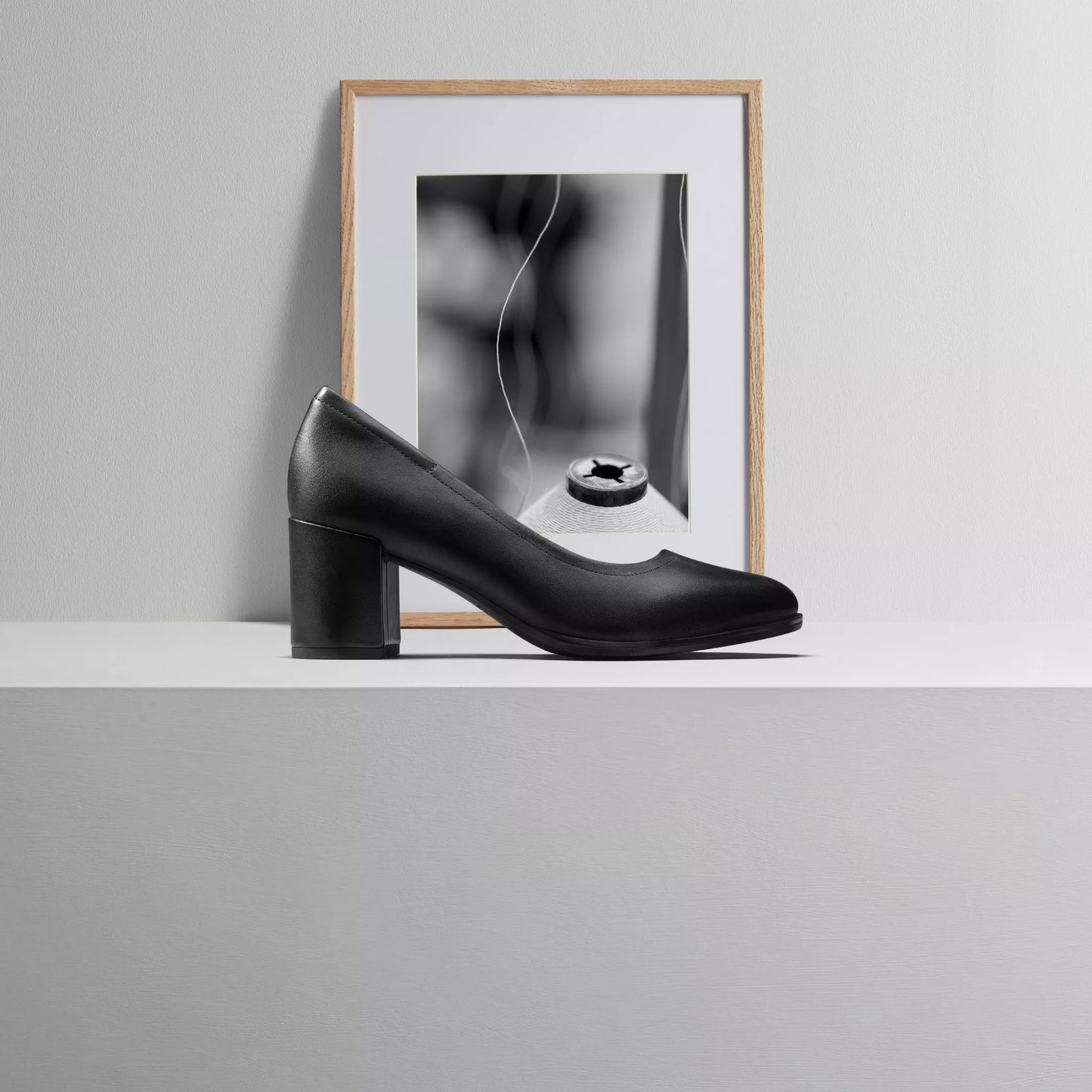 Zapatos De Vestir De La Marca Clarks Para Mujer Modelo Freva55 Court Black Leather En Color Negro
