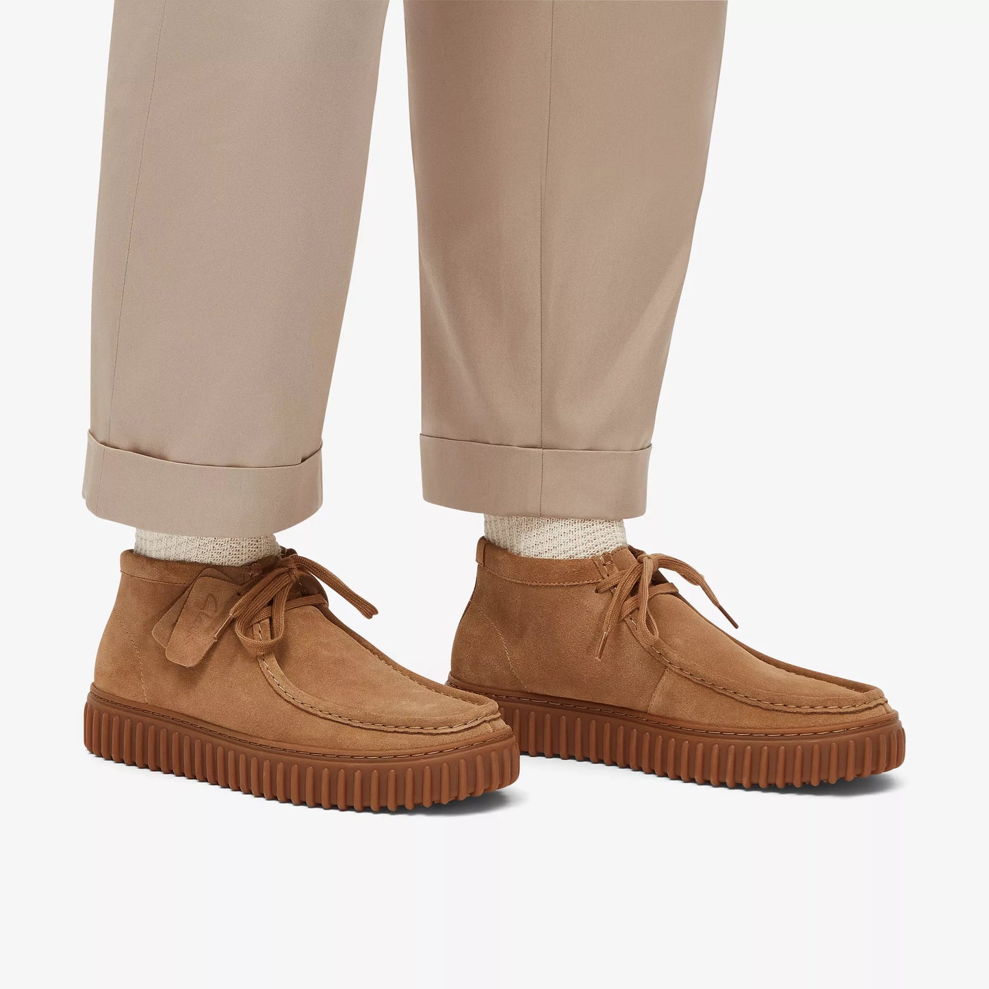 Botines De La Marca Clarks Para Hombre Modelo Torhill Hi Dark Sand Suede