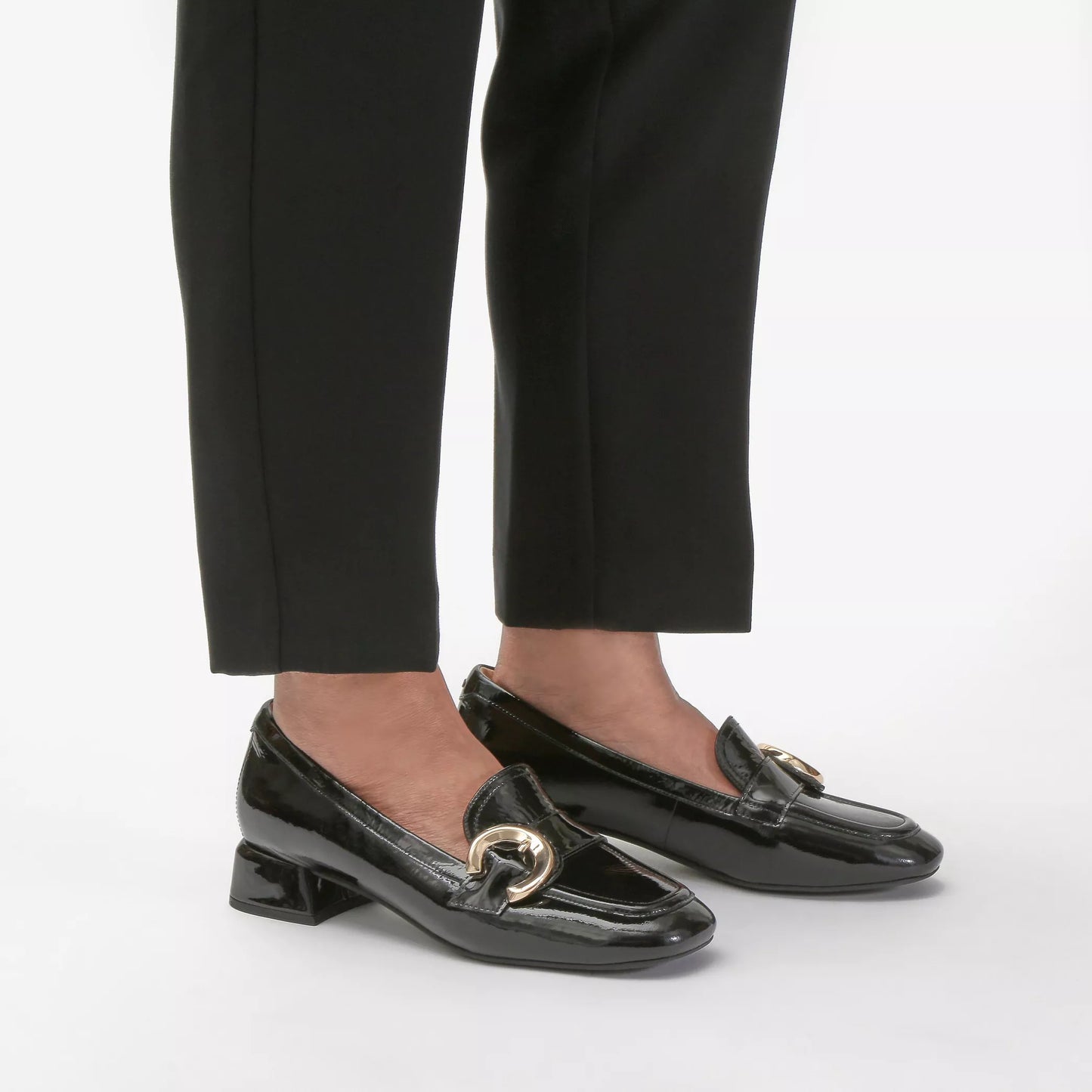 Mocasines De La Marca Clarks Para Mujer Modelo Daiss30 Trim Black Patent En Color Negro