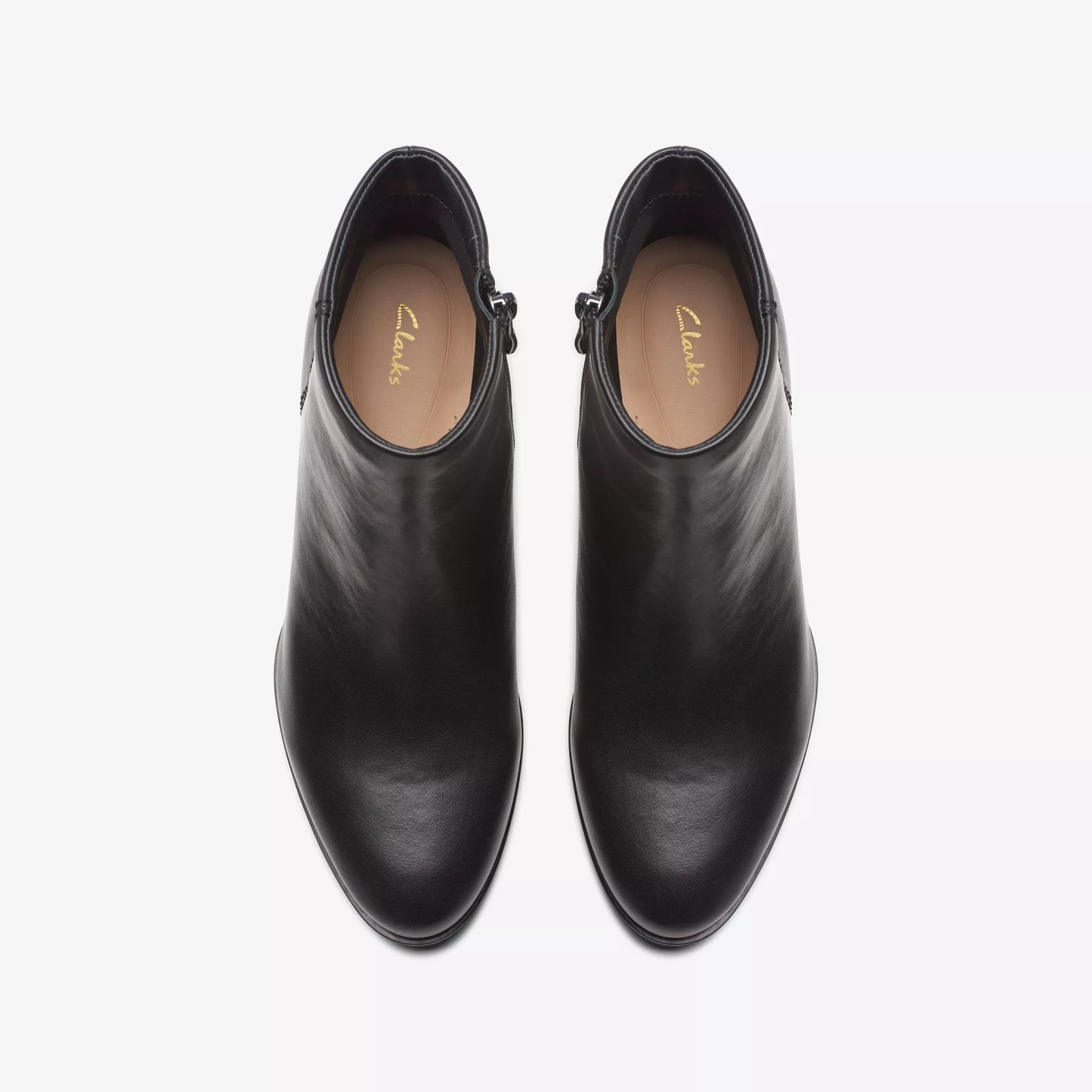 Botines De La Marca Clarks Para Mujer Modelo Freva55 Zip Black Leather En Color Negro