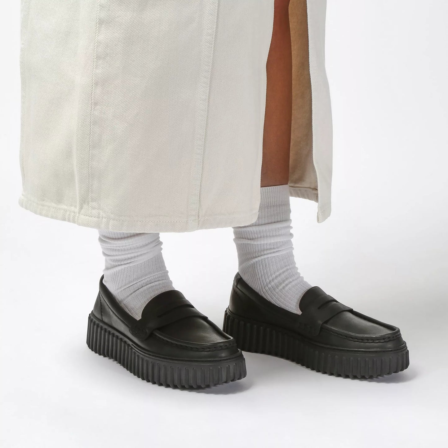 Mocasines De La Marca Clarks Para Mujer Modelo Torhill Penny Black Leather En Color Negro