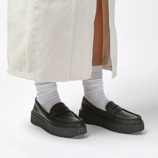 Mocasines De La Marca Clarks  Para Mujer Modelo Torhill Penny Black Leather En Color Negro
