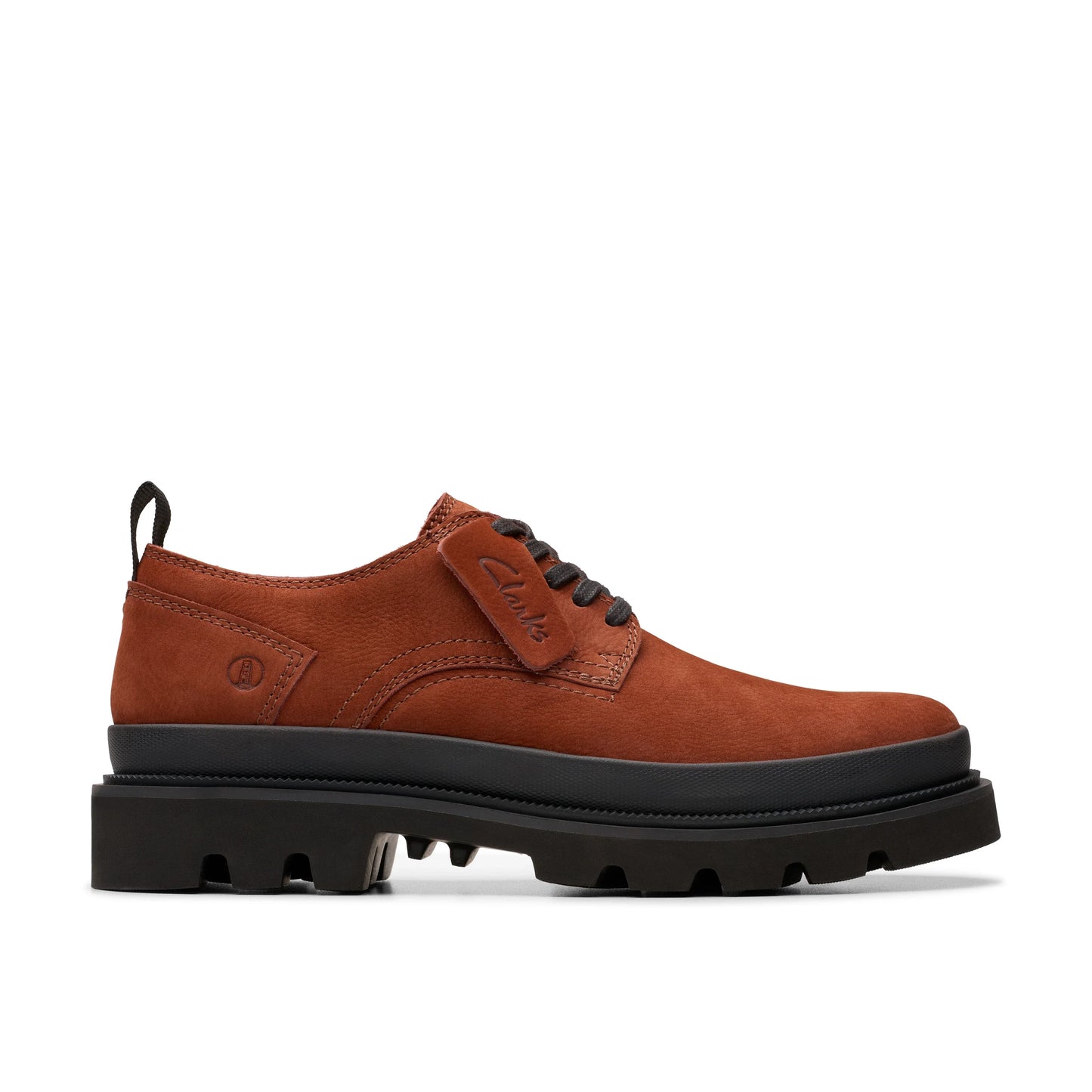 Zapatos Casual De La Marca Clarks Para Hombre Modelo Badell Lace Chestnut Nubuck En Color Rojo