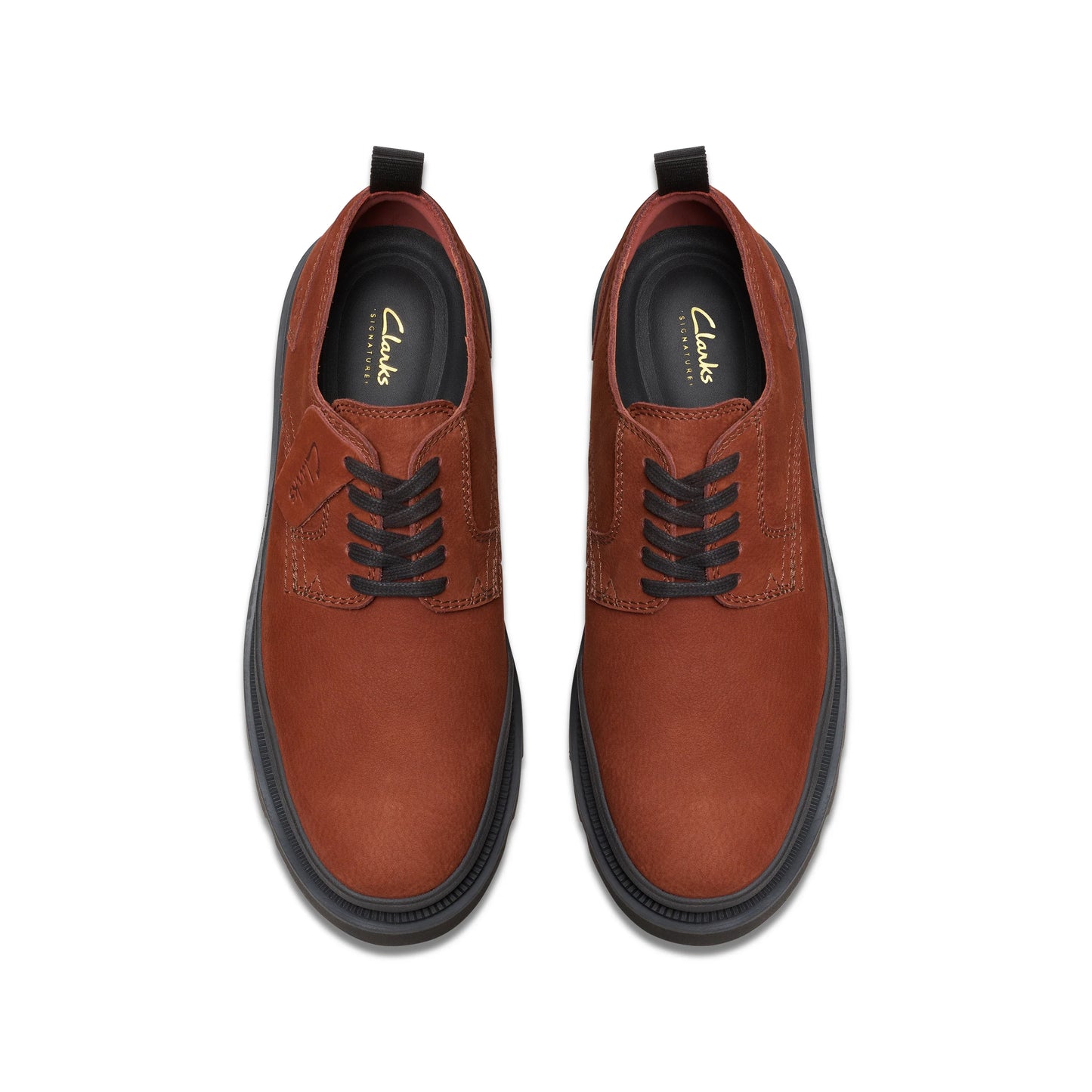 Zapatos Casual De La Marca Clarks Para Hombre Modelo Badell Lace Chestnut Nubuck En Color Rojo