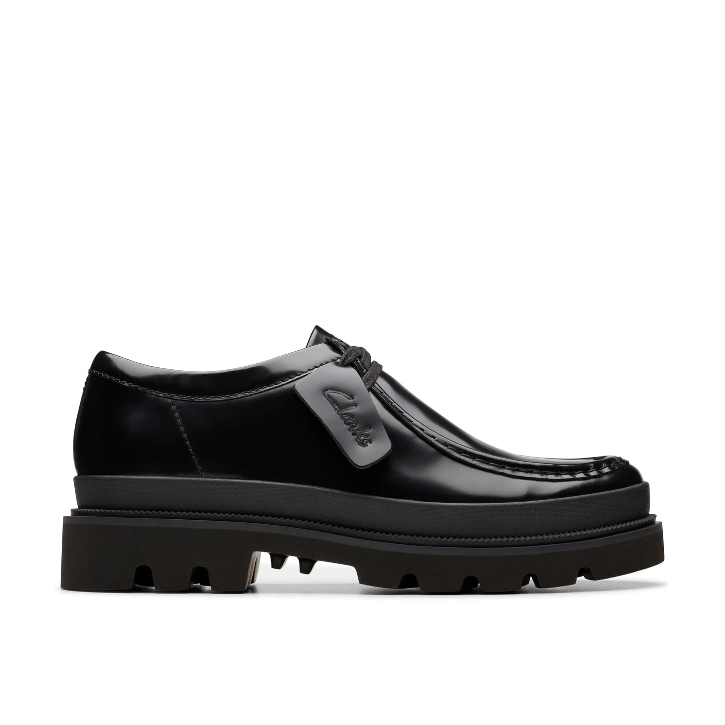 Wallabee De La Marca Clarks Para Hombre Modelo Badell Seam Black Hi Shine Leather En Color Negro