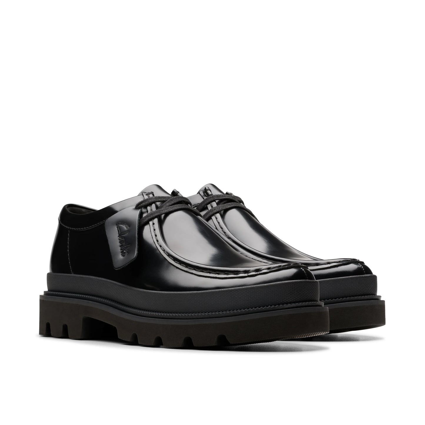 Wallabee De La Marca Clarks Para Hombre Modelo Badell Seam Black Hi Shine Leather En Color Negro