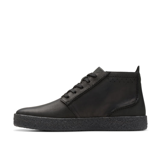 CLARKSブランドのメンズブーツ、ストリートヒル ミッド ブラックモデル(ブラック)。