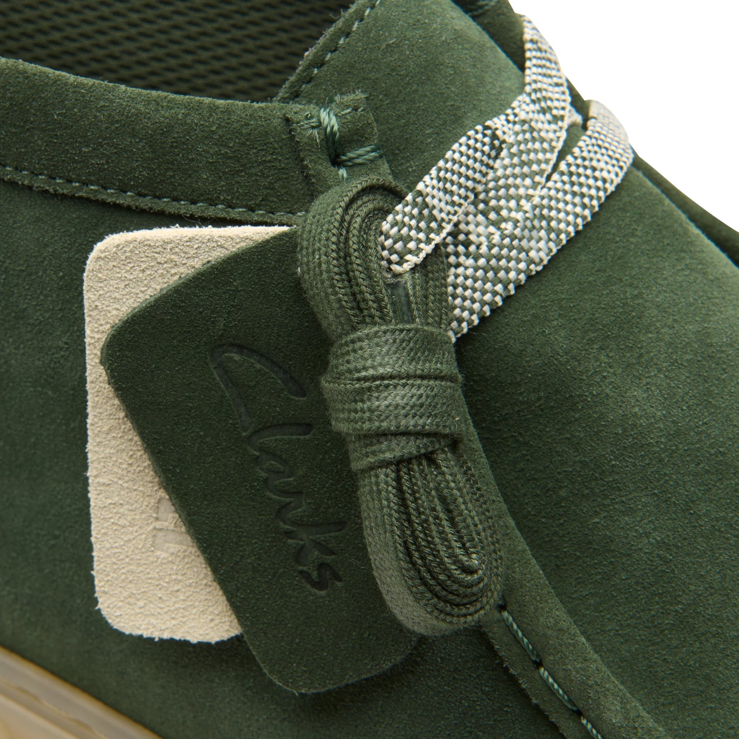 Wallabee De La Marca Clarks Para Hombre Modelo Torhill Hi Dark Green Suede En Color Verde