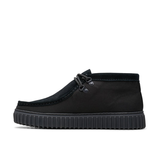 Clarks 品牌男士靴子,Torhill Hi GTX Black Combi 款,黑色。