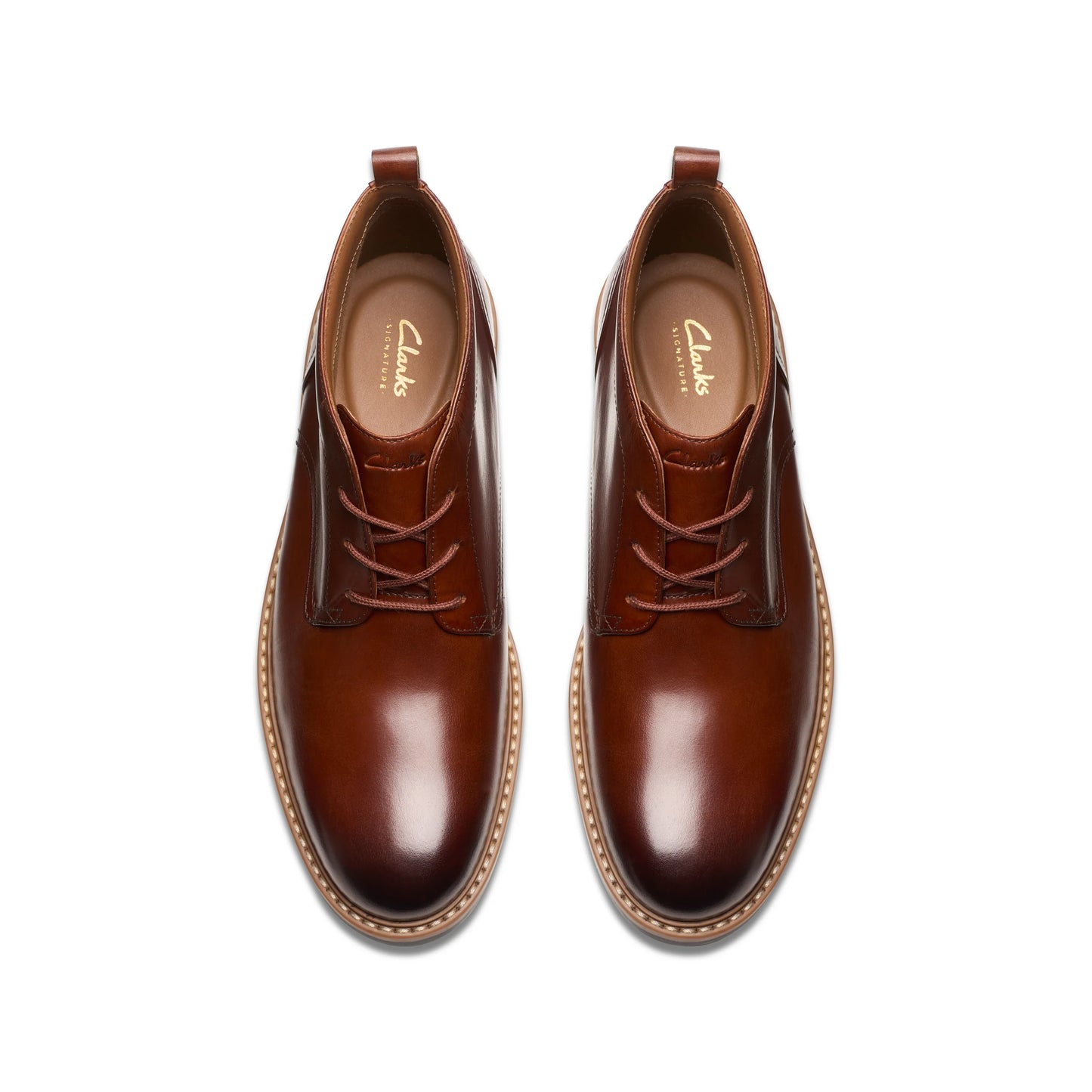 Botas De La Marca Clarks Para Hombre Modelo Aldwin Chukka Mid Tan Leather En Color Beige