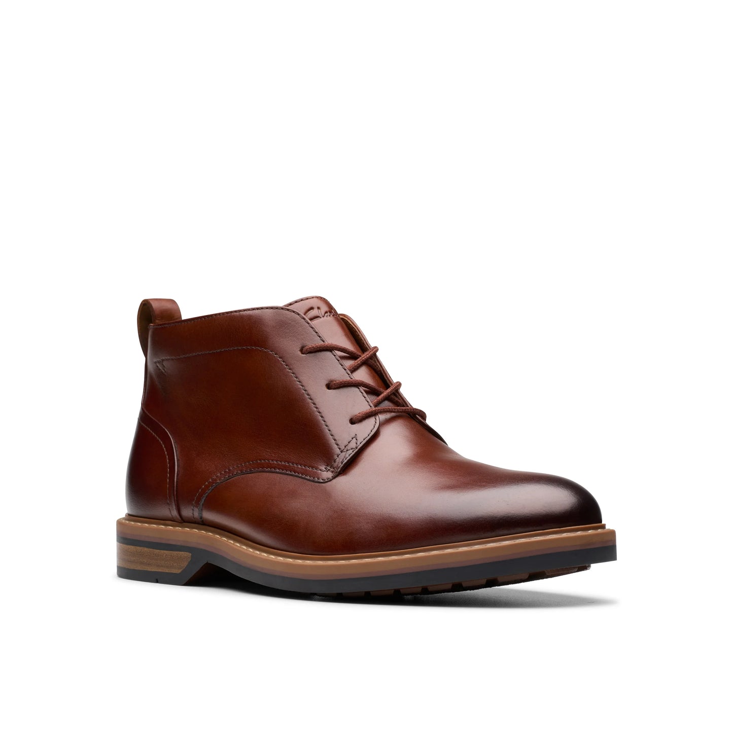 Botas De La Marca Clarks Para Hombre Modelo Aldwin Chukka Mid Tan Leather En Color Beige