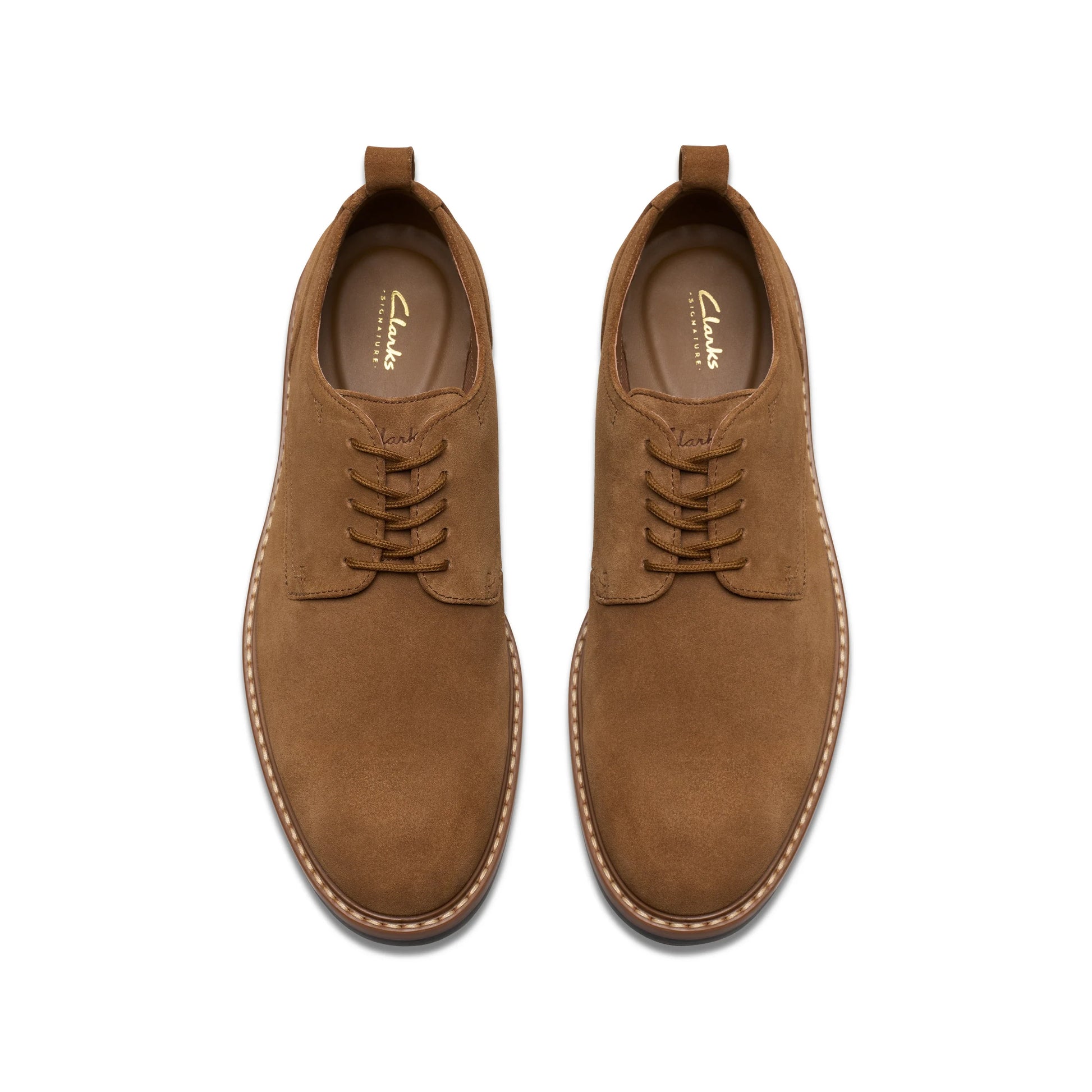 Scarpe casual da uomo del marchio Clarks, modello Aldwin Lace-up Suede, colore marrone.