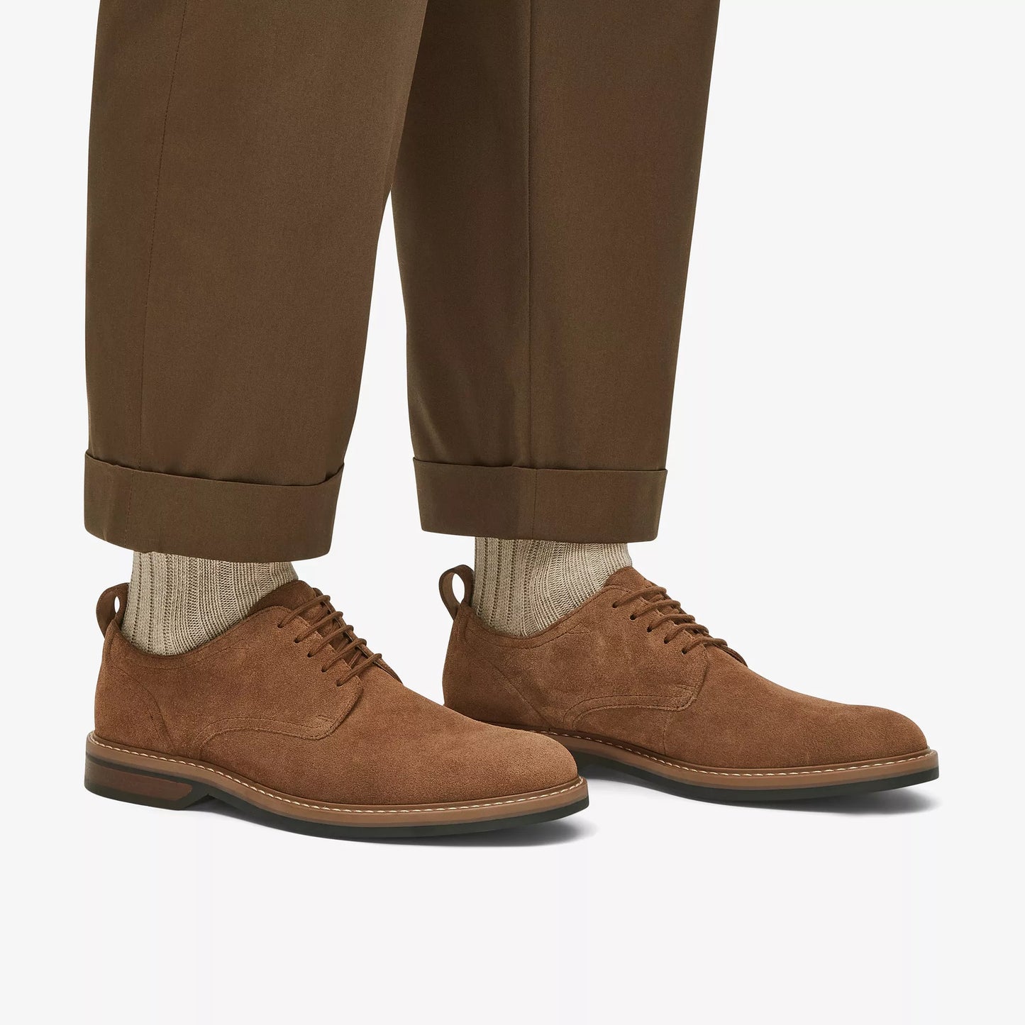 Zapatos Casual De La Marca Clarks Para Hombre Modelo Aldwin Lace Cola Suede En Color Marrón