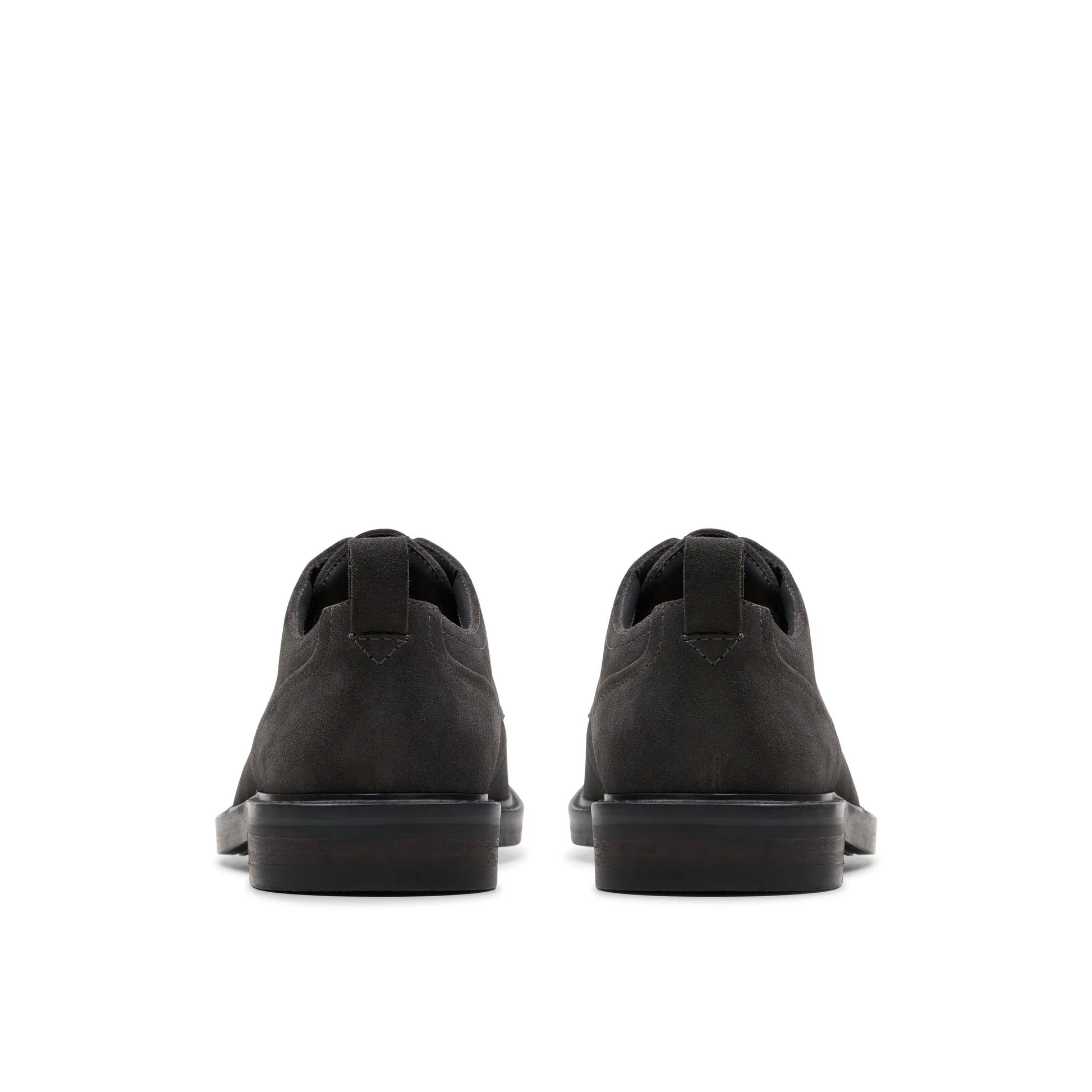 Półbuty męskie marki Clarks, model Aldwin Lace Dark Grey SDE, w kolorze szarym.