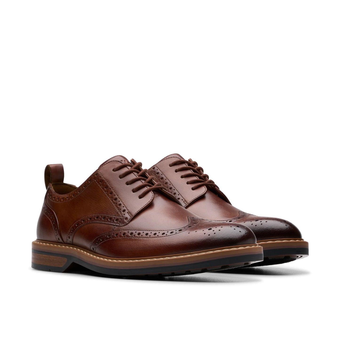 Zapatos Casual De La Marca Clarks Para Hombre Modelo Aldwin Limit Mid Tan Leather En Color Beige