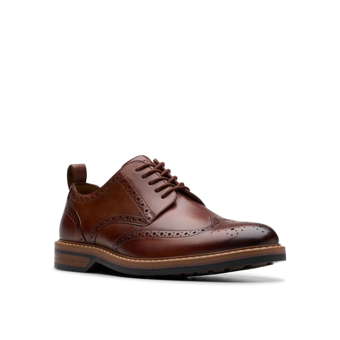 Zapatos Casual De La Marca Clarks Para Hombre Modelo Aldwin Limit Mid Tan Leather En Color Beige