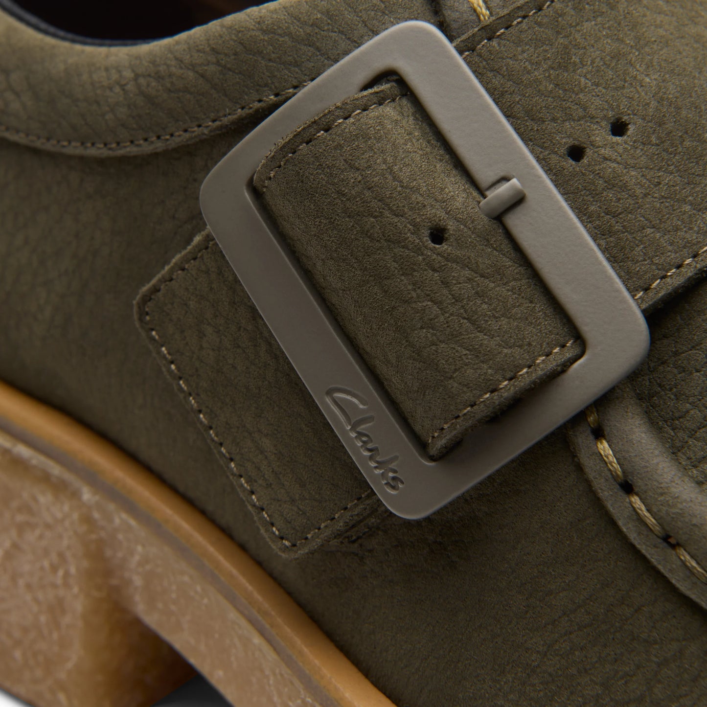 Zapatos Casual De La Marca Clarks Para Mujer Modelo Linoso Monk Dark Green Nubuck En Color Green
