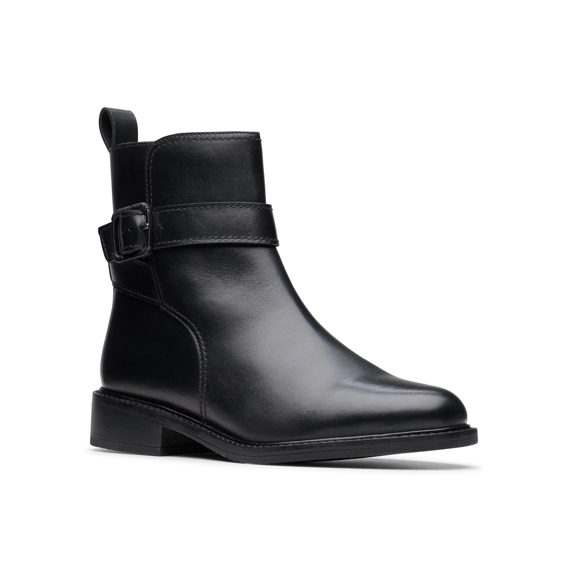 Damenstiefel der Marke Clarks, Modell im Renewal-Stil aus schwarzem Leder in Schwarz.