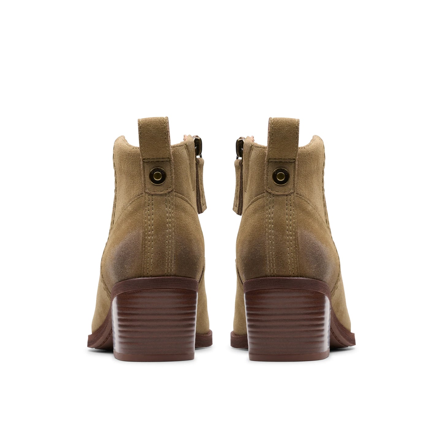 Botines De La Marca Clarks Para Mujer Modelo Morzine Sky Dark Sand Suede En Color Beige