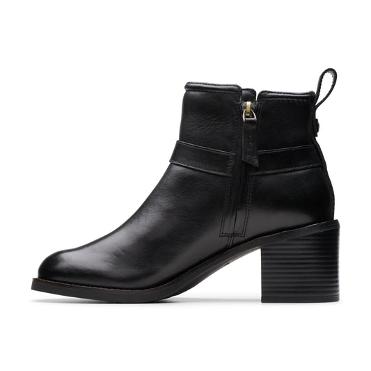 Botines De La Marca Clarks  Para Mujer Modelo Chamberly Trim Black Leather En Color Negro