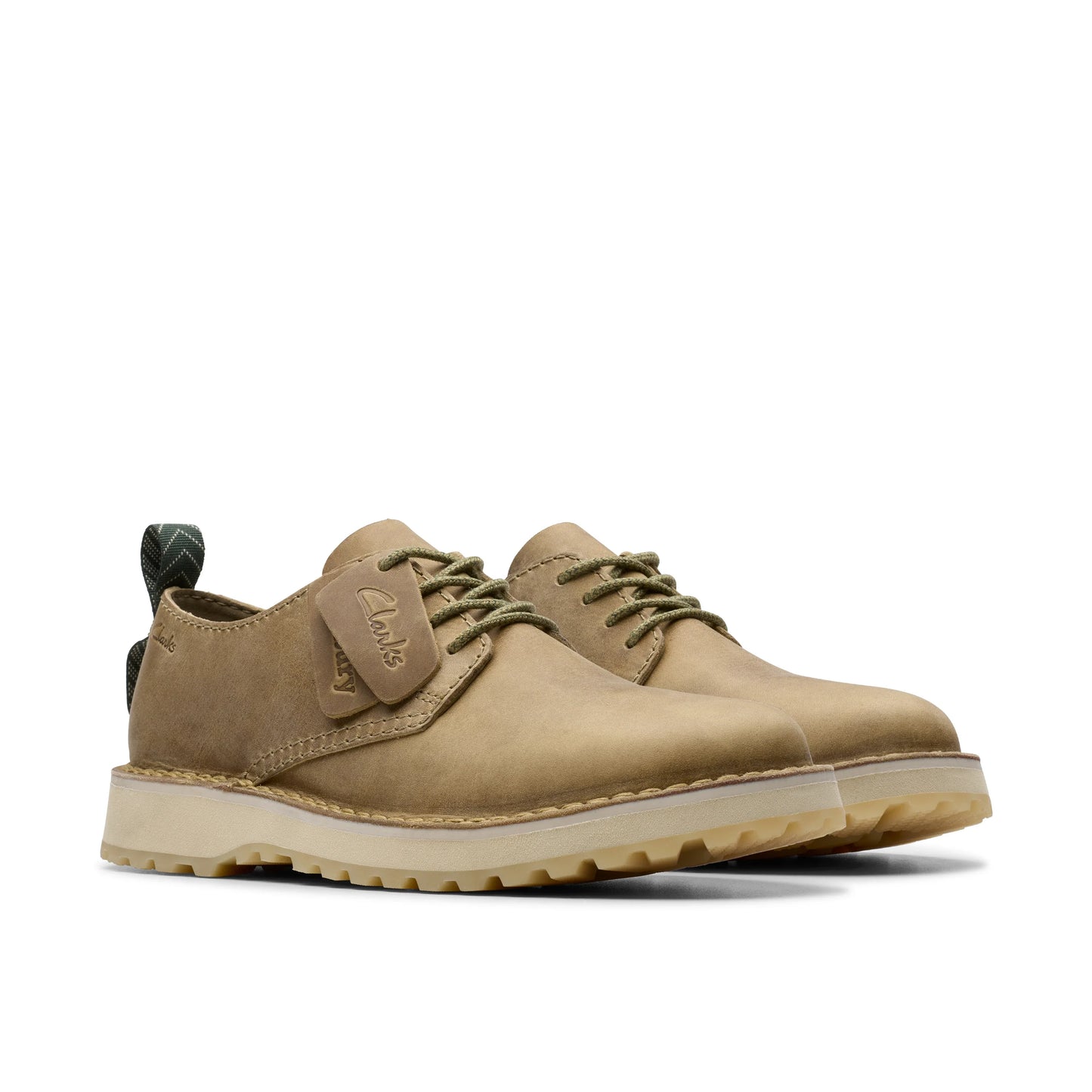 Zapatos Casual De La Marca Clarks Para Hombre Modelo Solsbury Lace Dark Sand Leather En Color Beige