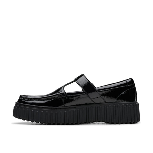 Chaussures décontractées pour femmes Clarks, modèle Torhill Bar Black Pat, en noir.
