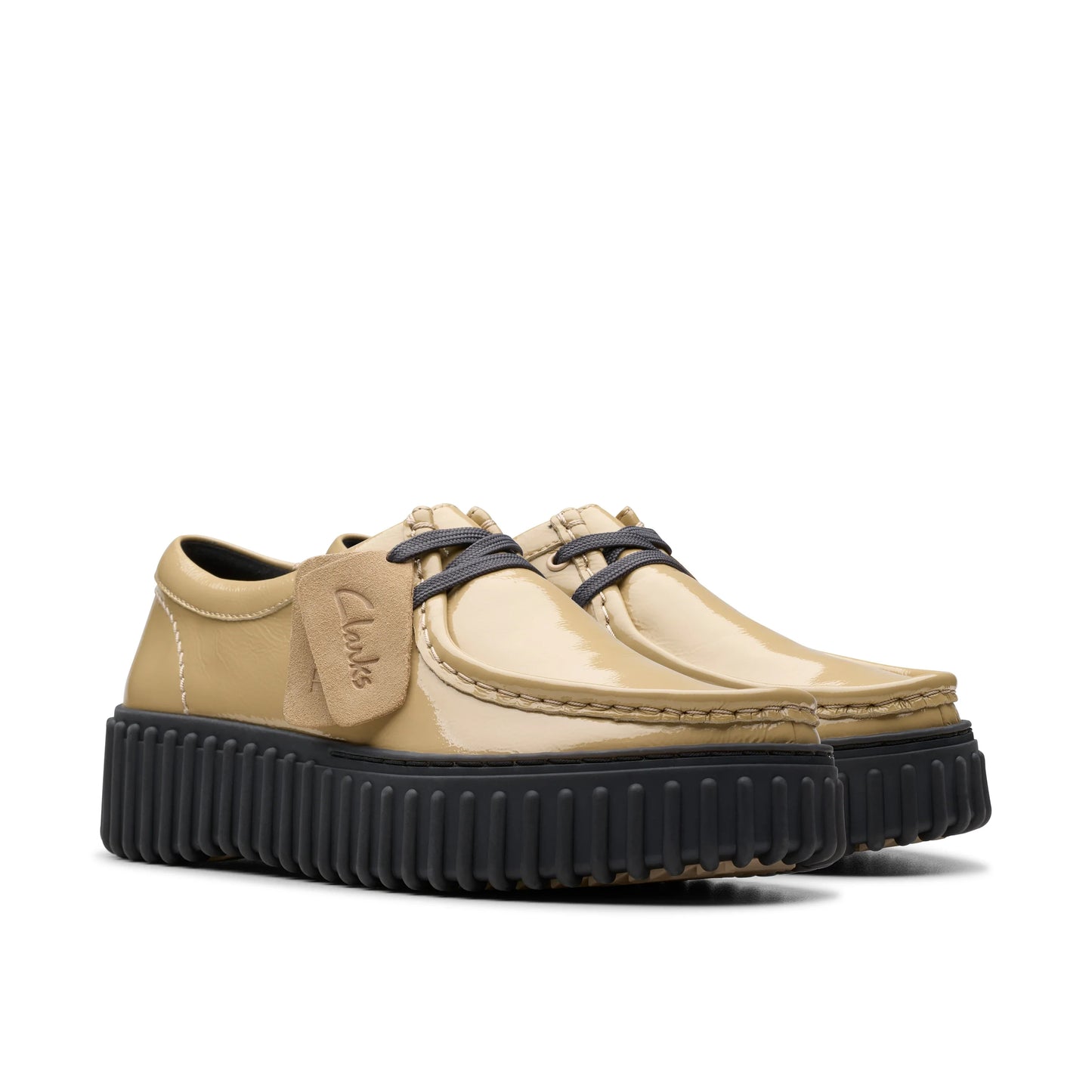 Zapatos Casual De La Marca Clarks Para Mujer Modelo Torhill Bee Beige Patent En Color Beige