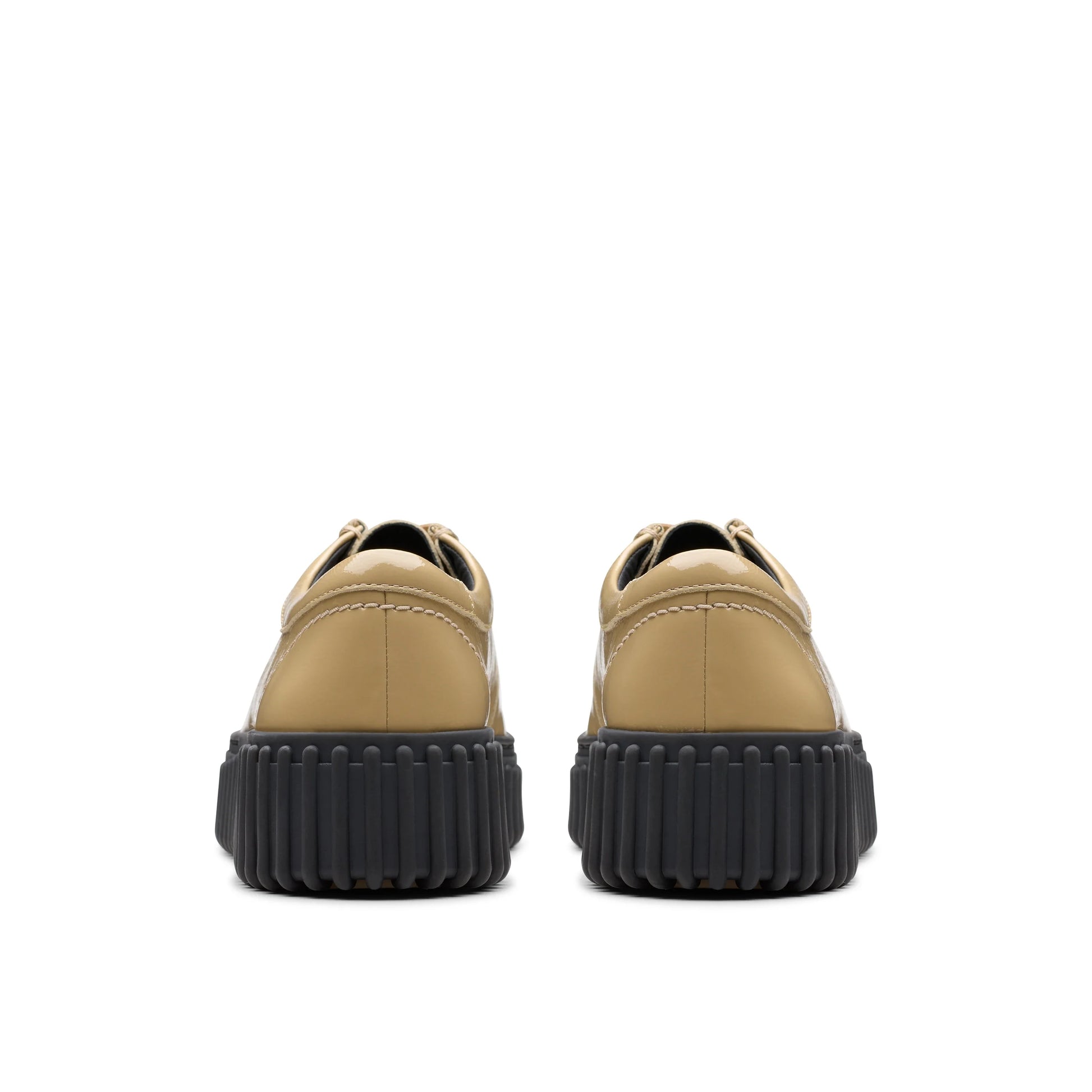 Clarks Torhill Bee Beige Patent damskie buty casualowe