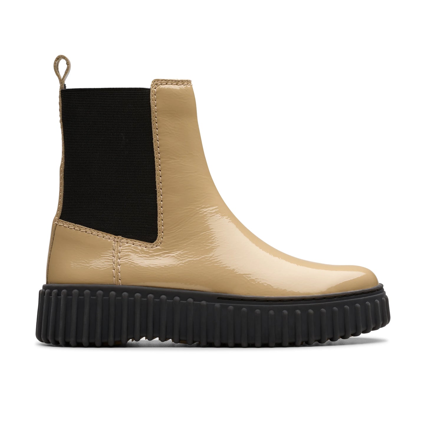 Botas De La Marca Clarks Para Mujer Modelo Torhill Maple Beige Patent En Color Beige