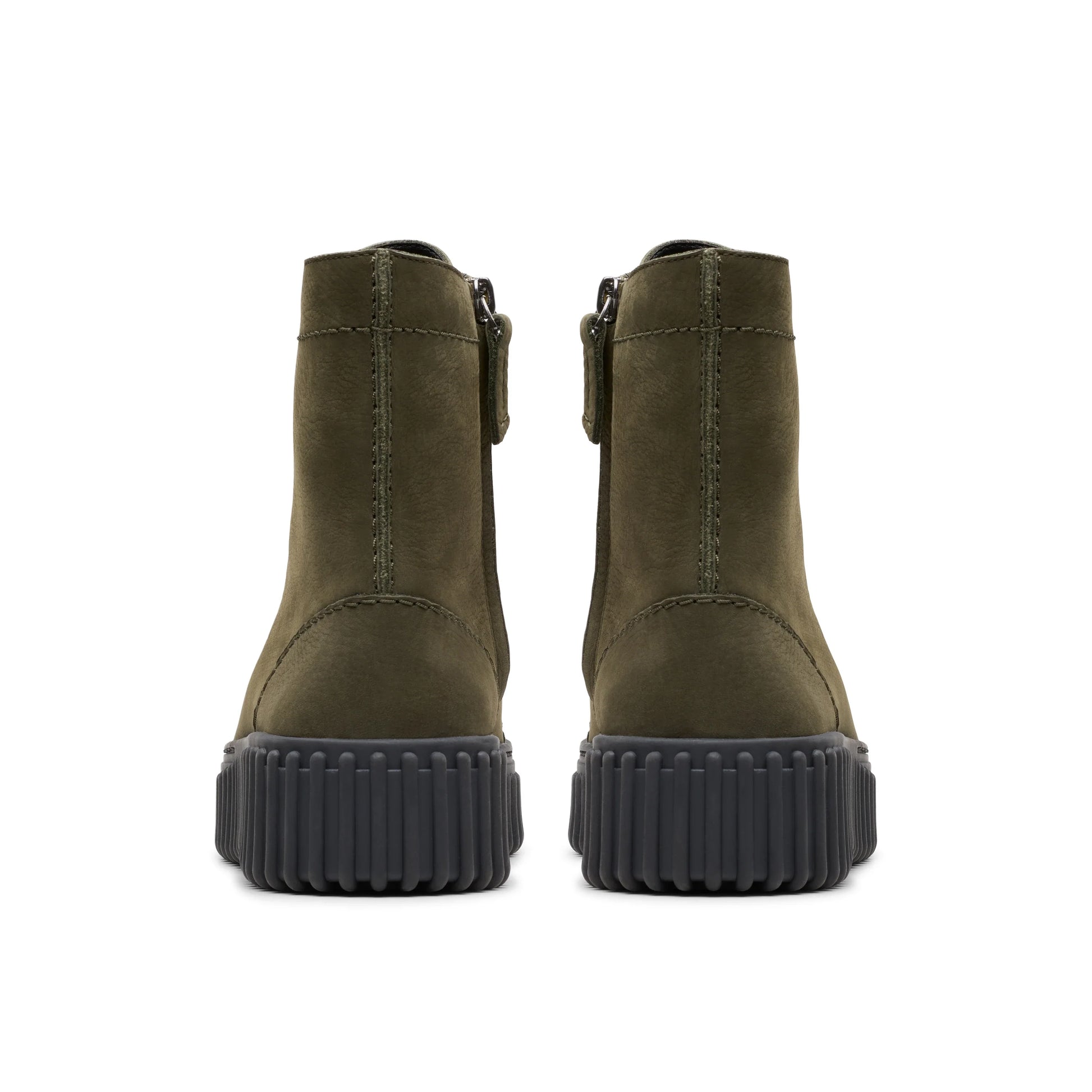 Damskie botki marki Clarks, model Torhill Rise Dark Green Nub w kolorze zielonym.