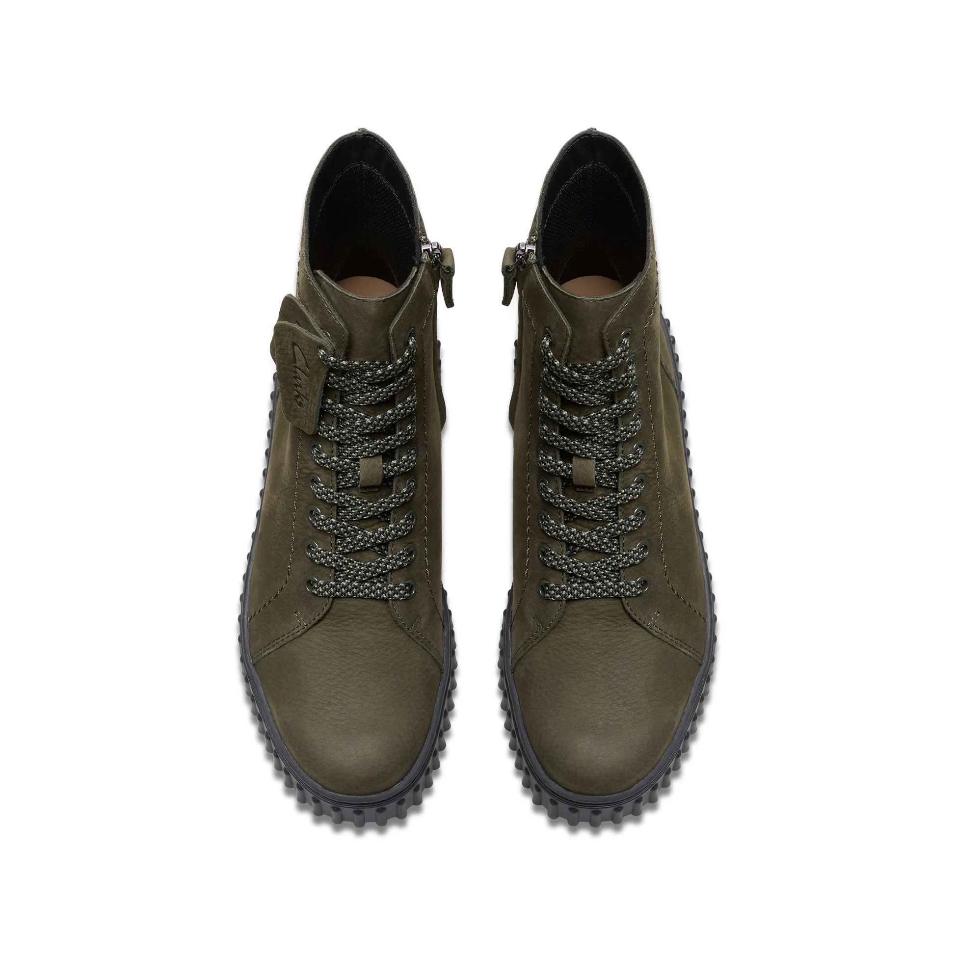 Damskie botki marki Clarks, model Torhill Rise Dark Green Nub w kolorze zielonym.