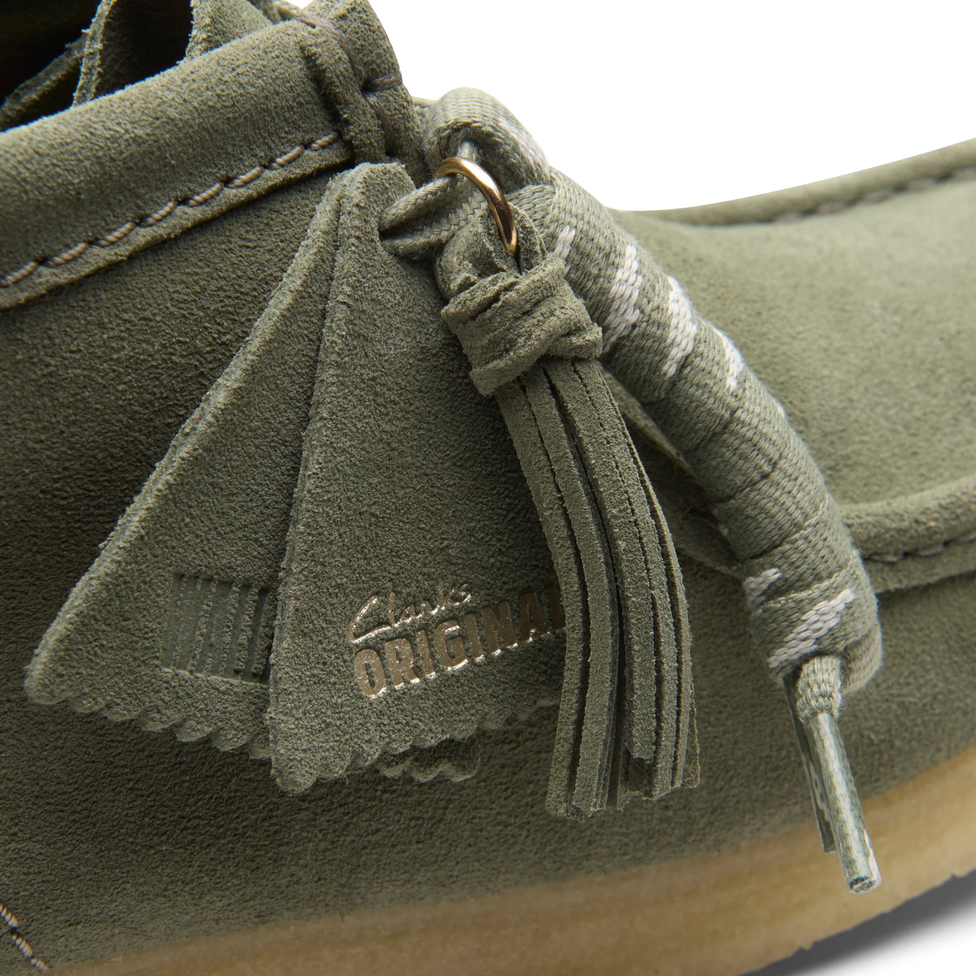 Жіночі чоботи Clarks Wallabee Boot кольору хакі/зелений.