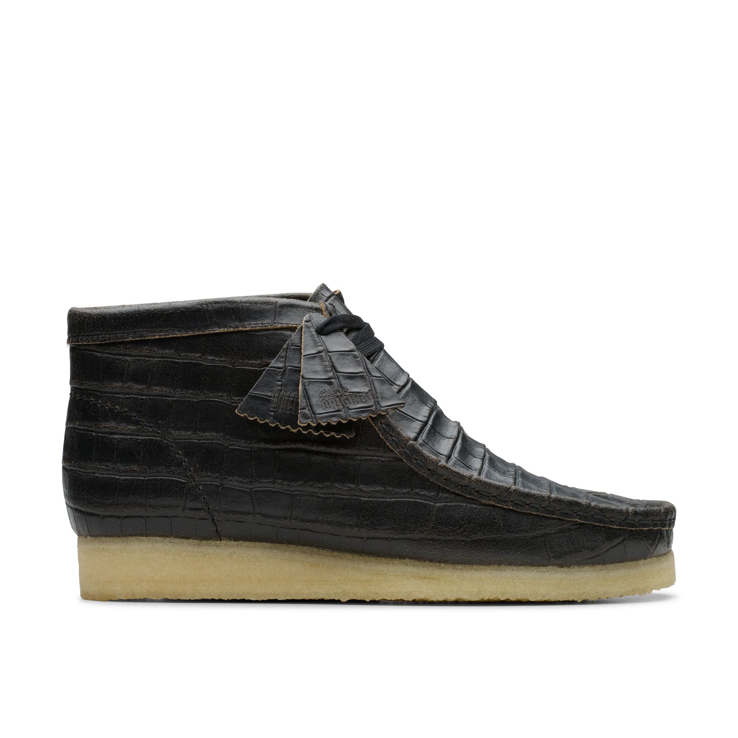 Botas De La Marca Clarks Para Hombre Modelo Wallabee Boot Black Croc Distress En Color Negro