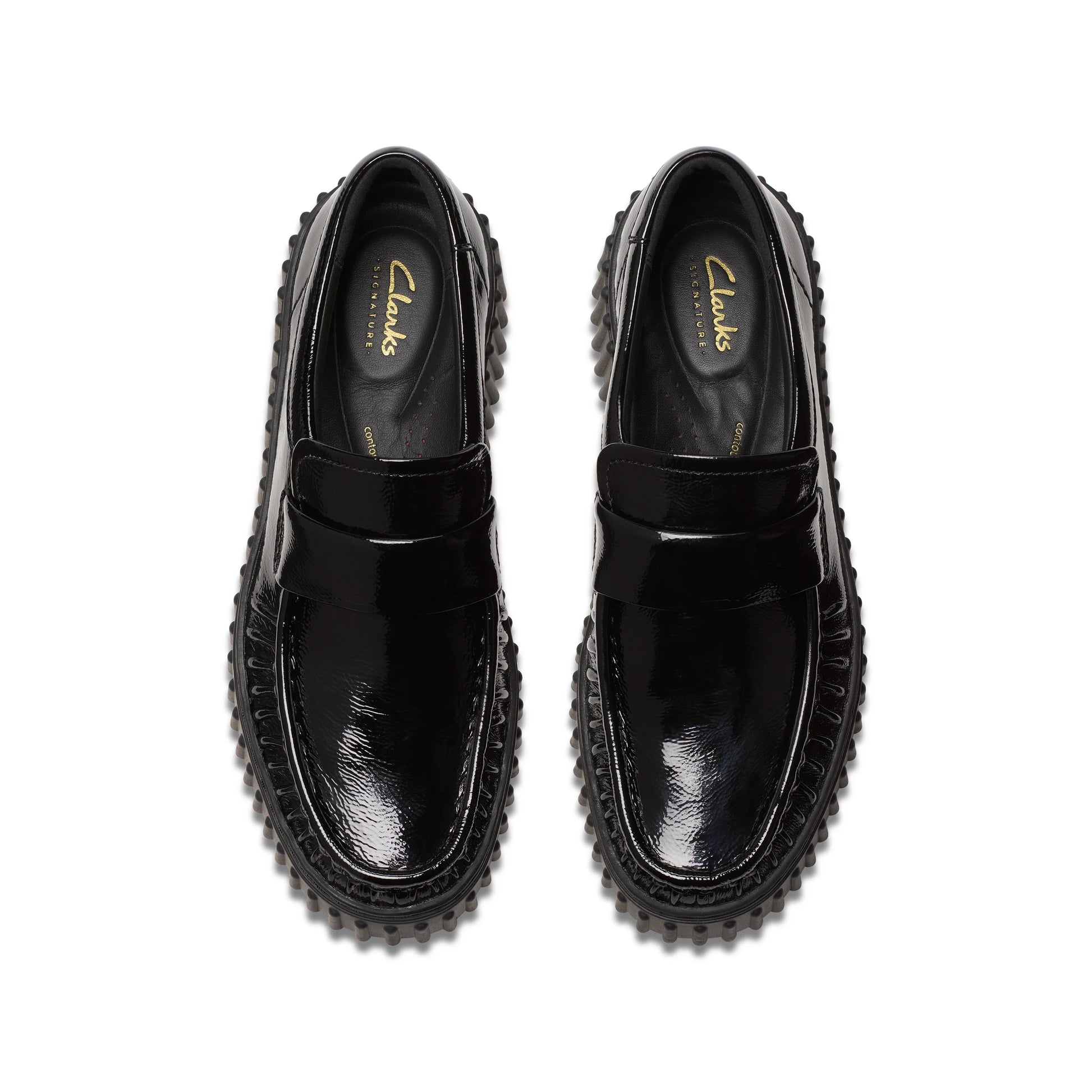 Półbuty damskie Clarks, model Torhill Mocc Black Pat, w kolorze czarnym.