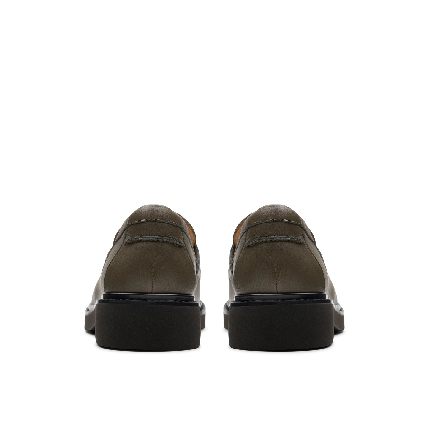 Mocasines De La Marca Clarks Para Mujer Modelo Splend Edge Dark Olive Leather En Color Verde