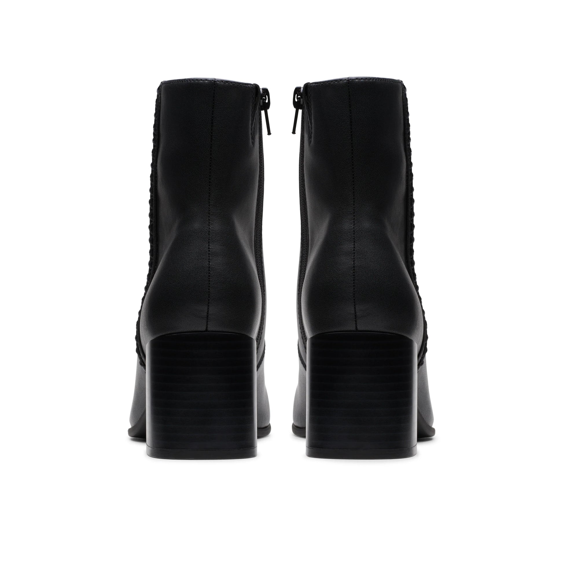 CLARKSのレディースブーツ、Keirsta Faye ブラックレザーモデル、ブラック。