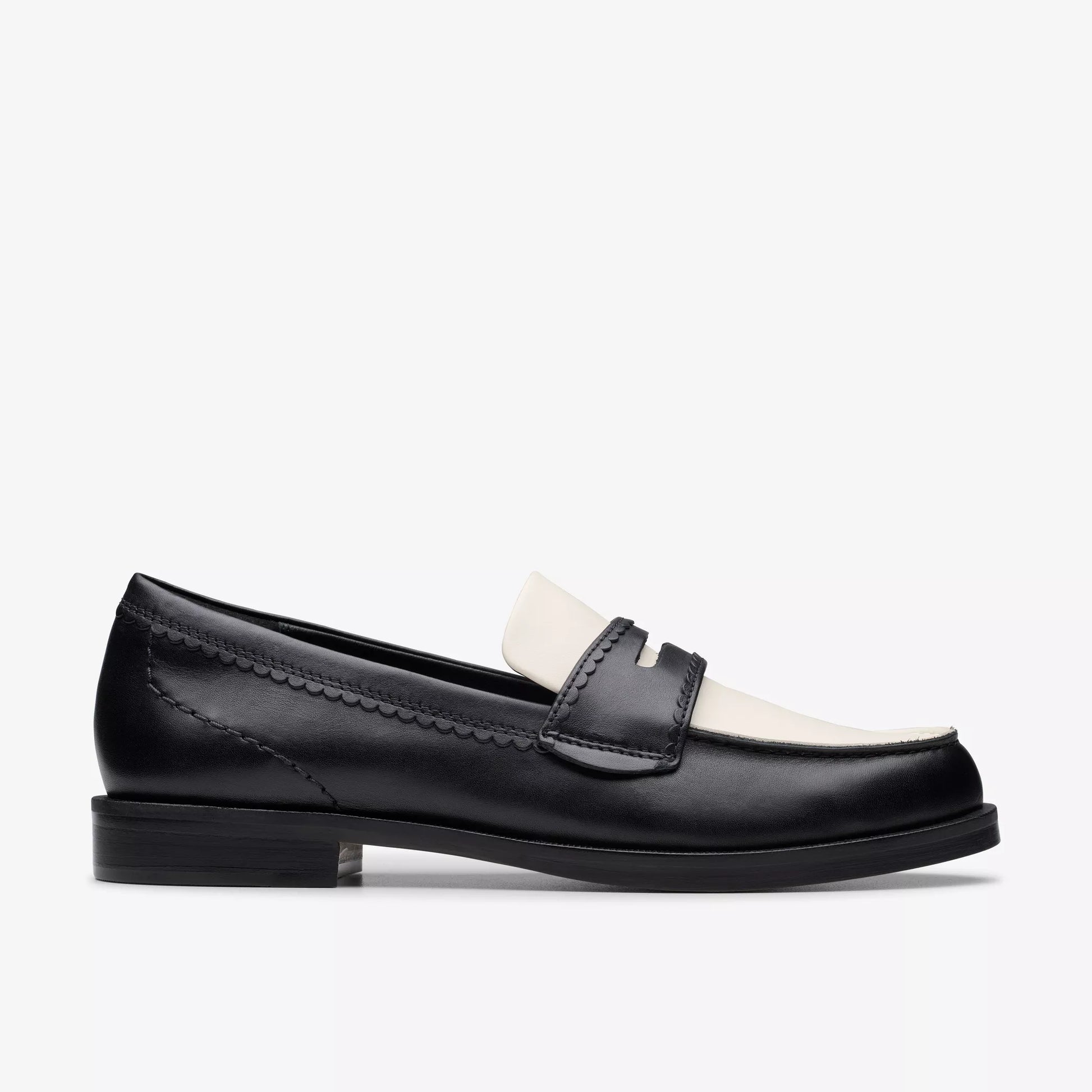 Zapatos Casual De La Marca Clarks  Para Mujer Modelo Straven Edge Black Combi Lea En Color Negro